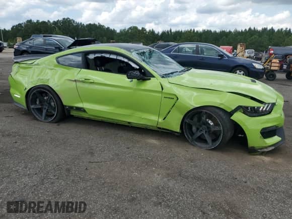 2020 Ford Mustang Shelby GT350 with VIN 1FA6P8JZXL5550966, listed as a Copart auction lot 66801535 with 28,972 mi miles and Salvage title. Bid and sale history available at DreamBid. Image 4.