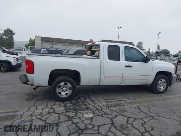 2012 Chevrolet Silverado 1500 LT z VIN 1GCRCSE01CZ225711, wystawiony jako IAAI lot #42954527 z przebiegiem 222 264 mil mil oraz . Historia ofert i sprzedaży dostępna na DreamBid. Obrazek 13.