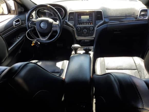 2015 Jeep Grand Cherokee Overland с VIN 1C4RJFCT4FC943285, выставлен на аукционе Copart как лот 67813775 с пробегом 107 340 миль миль и Чистый • Clean title. История ставок и продаж доступна на DreamBid. Изображение 8.