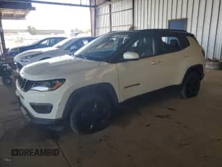 2019 Jeep Compass Latitude с VIN 3C4NJDBB4KT647595, выставлен на аукционе Copart как лот 66203065 с пробегом 135 596 миль миль и Списание • Salvage title. История ставок и продаж доступна на DreamBid. Изображение 1.