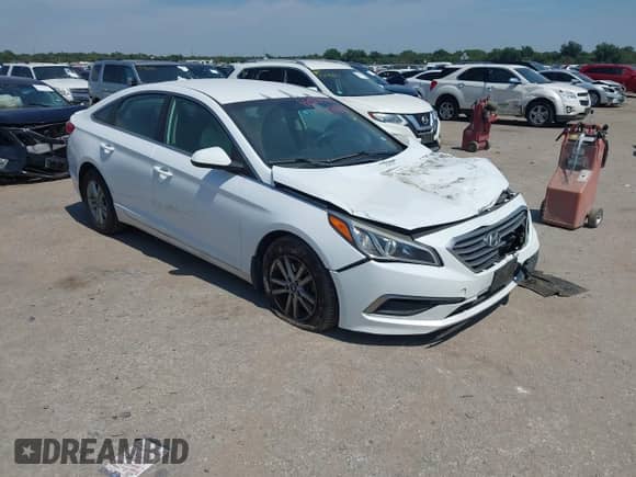 2015 Hyundai Sonata SE с VIN 5NPE24AF2FH224747, выставлен на аукционе IAAI как лот 43189060 с пробегом 96 229 миль миль и . История ставок и продаж доступна на DreamBid. Изображение 1.