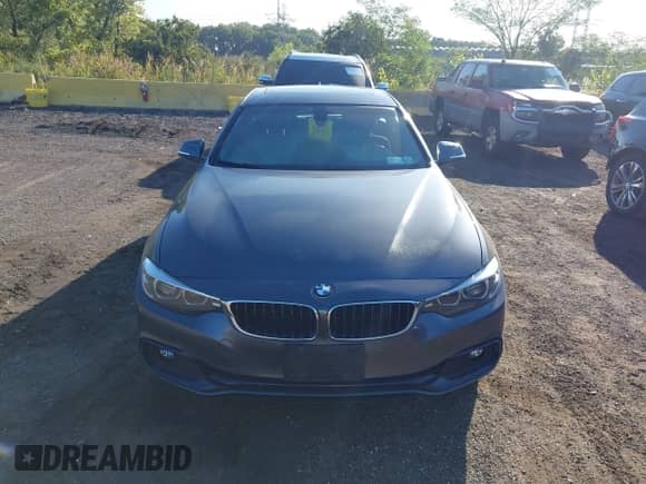 2019 BMW 4 Series 430i xDrive z VIN WBA4J3C56KBL10486, wystawiony jako IAAI lot #43197486 z przebiegiem 57 378 mil mil oraz . Historia ofert i sprzedaży dostępna na DreamBid. Obrazek 12.