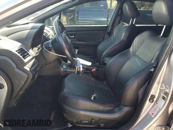 2018 Subaru WRX Limited z VIN JF1VA1F69J9811030, wystawiony jako Copart lot #69013635 z przebiegiem 132 574 mil mil oraz Szkoda całkowita • Salvage title. Historia ofert i sprzedaży dostępna na DreamBid. Obrazek 7.