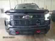 2022 Chevrolet Silverado 1500 LT Trail Boss с VIN 3GCUDFEL9NG599365, выставлен на аукционе Copart как лот 82362114 с пробегом 13 288 миль миль и Списание • Salvage title. История ставок и продаж доступна на DreamBid. Изображение 5.