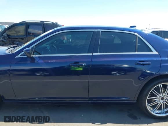 2016 Chrysler 300 Limited с VIN 2C3CCAAG9GH161141, выставлен на аукционе IAAI как лот 43260199 с пробегом 125 725 миль миль и . История ставок и продаж доступна на DreamBid. Изображение 15.