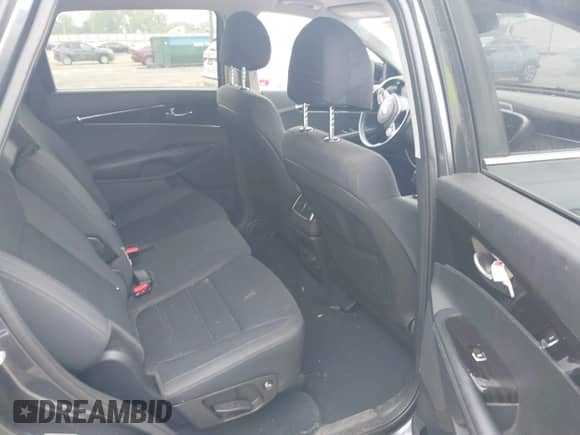 2020 Kia Sorento LX z VIN 5XYPG4A50LG690973, wystawiony jako IAAI lot #42211289 z przebiegiem 190 952 mil mil oraz . Historia ofert i sprzedaży dostępna na DreamBid. Obrazek 8.