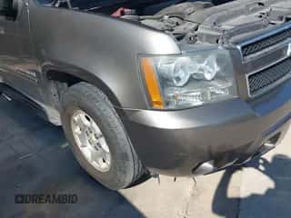 2011 Chevrolet Suburban LT с VIN 1GNSCJE0XBR386334, выставлен на аукционе IAAI как лот 43396959 с пробегом 264 786 миль миль и . История ставок и продаж доступна на DreamBid. Изображение 6.