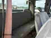 1996 GMC Sierra 1500 z VIN 1GTEC19M8TE549865, wystawiony jako Copart lot #81018355 z przebiegiem 139 943 mil mil oraz Szkoda całkowita • Salvage title. Historia ofert i sprzedaży dostępna na DreamBid. Obrazek 10.
