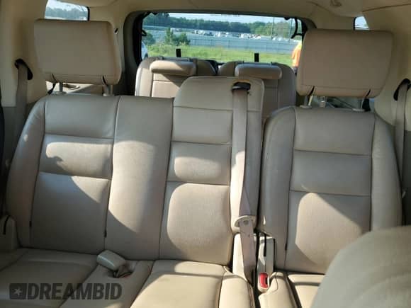 2010 Ford Explorer XLT с VIN 1FMEU6DE5AUA45802, выставлен на аукционе Copart как лот 69357075 с пробегом 172 950 миль миль и Списание • Salvage title. История ставок и продаж доступна на DreamBid. Изображение 10.
