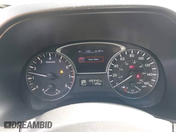 2015 Nissan Pathfinder Platinum with VIN 5N1AR2MM7FC631429, listed as a IAAI auction lot 42767506 with 126,342 mi miles and . Bid and sale history available at DreamBid. Image 7.