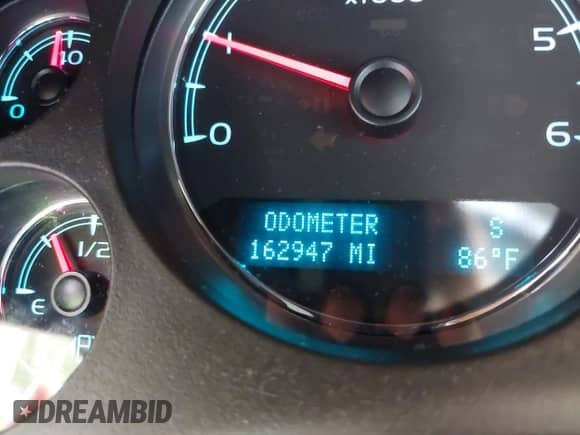 2010 Chevrolet Tahoe LTZ with VIN 1GNUKCE09AR187118, listed as a IAAI auction lot 42736262 with 162,947 mi miles and . Bid and sale history available at DreamBid. Image 15.