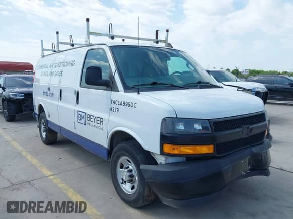 2021 Chevrolet Express Cargo with VIN 1GCWGAFP2M1251909, listed as a IAAI auction lot 42191287 with 62,725 mi miles and . Bid and sale history available at DreamBid. Image 1.
