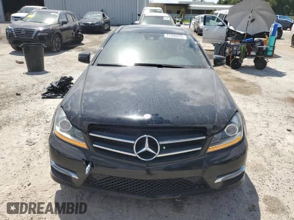 2014 Mercedes-Benz C 250 z VIN WDDGJ4HB6EG279774, wystawiony jako Copart lot #71399475 z przebiegiem 79 104 mil mil oraz Czysty tytuł • Clean title. Historia ofert i sprzedaży dostępna na DreamBid. Obrazek 5.
