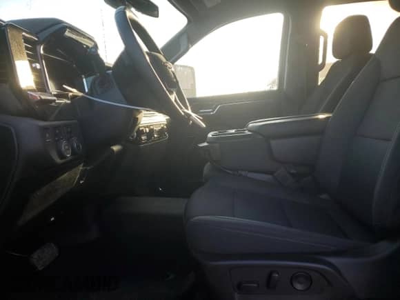 2024 Chevrolet Silverado 3500 с VIN 2GC4YTE73R1160330, выставлен на аукционе Copart как лот 72882394 с пробегом 15 290 миль миль и Чистый • Clean title. История ставок и продаж доступна на DreamBid. Изображение 7.