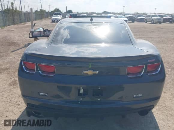 2013 Chevrolet Camaro SS с VIN 2G1FT1EW4D9203501, выставлен на аукционе IAAI как лот 43240083 с пробегом 17 641 миль миль и . История ставок и продаж доступна на DreamBid. Изображение 17.