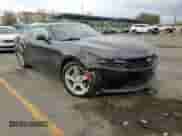 2022 Chevrolet Camaro 1LT z VIN 1G1FB1RXXN0114534, wystawiony jako Copart lot #70693095 z przebiegiem 42 052 mil mil oraz Szkoda całkowita • Salvage title. Historia ofert i sprzedaży dostępna na DreamBid. Obrazek 13.