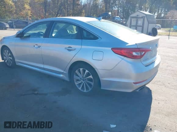 2015 Hyundai Sonata Sport with VIN 5NPE34AF3FH023033, listed as a IAAI auction lot 43522697 with 57,603 mi miles and . Bid and sale history available at DreamBid. Image 3.