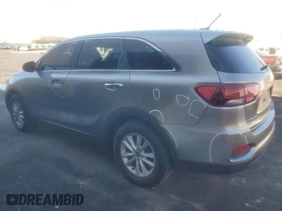 2019 Kia Sorento L с VIN 5XYPG4A39KG536811, выставлен на аукционе Copart как лот 80484585 с пробегом 64 167 миль миль и Списание • Salvage title. История ставок и продаж доступна на DreamBid. Изображение 2.