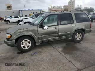 2000 Ford Explorer with VIN 1FMDU65P9YUB42443, listed as a Copart auction lot 70036074 with 175,479 mi miles and Salvage title. Bid and sale history available at DreamBid. Image 1.