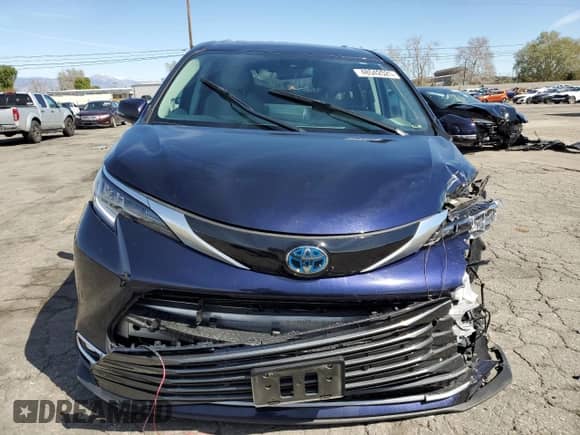2023 Toyota Sienna Limited с VIN 5TDZRKECXPS169624, выставлен на аукционе Copart как лот 48542525 с пробегом 31 310 миль миль и Списание • Salvage title. История ставок и продаж доступна на DreamBid. Изображение 5.