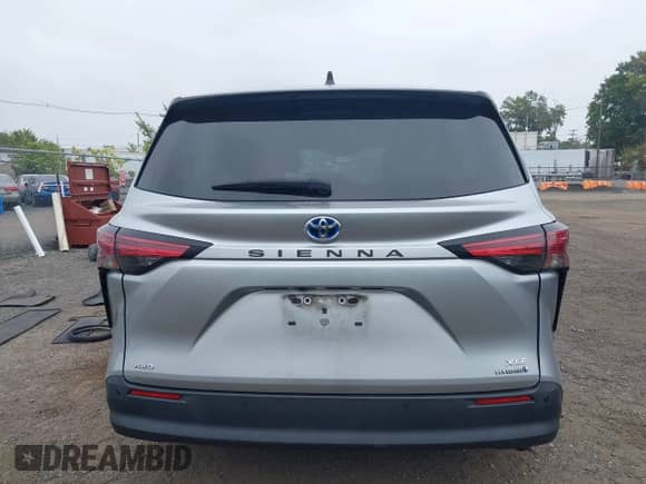 2021 Toyota Sienna XLE with VIN 5TDYSKFCXMS009818, listed as a IAAI auction lot 43239952 with 86,796 mi miles and . Bid and sale history available at DreamBid. Image 16.