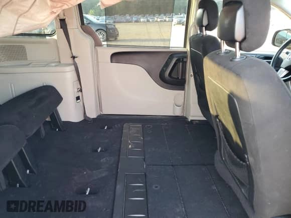 2013 Dodge Grand Caravan Crew с VIN 2C4RDGDG6DR683717, выставлен на аукционе Copart как лот 81146715 с пробегом 148 334 миль миль и Чистый • Clean title. История ставок и продаж доступна на DreamBid. Изображение 11.