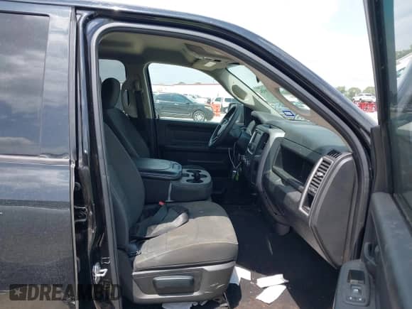 2021 Ram 1500 Tradesman z VIN 1C6RR6FG0MS503937, wystawiony jako IAAI lot #42739156 z przebiegiem 84 686 mil mil oraz . Historia ofert i sprzedaży dostępna na DreamBid. Obrazek 5.