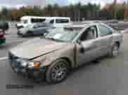 2004 Volvo S60 с VIN YV1RS61T942344217, выставлен на аукционе IAAI как лот 41193657 с пробегом 177 399 миль миль и . История ставок и продаж доступна на DreamBid. Изображение 2.