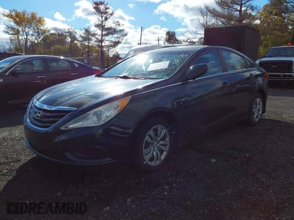 2013 Hyundai Sonata GLS с VIN 5NPEB4AC7DH548814, выставлен на аукционе IAAI как лот 43498175 с пробегом 141 020 миль миль и . История ставок и продаж доступна на DreamBid. Изображение 2.