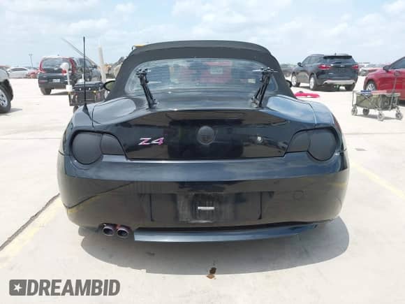 2003 BMW Z4 2.5i with VIN 4USBT33403LR65874, listed as a IAAI auction lot 42094724 with 183,744 mi miles and . Bid and sale history available at DreamBid. Image 16.