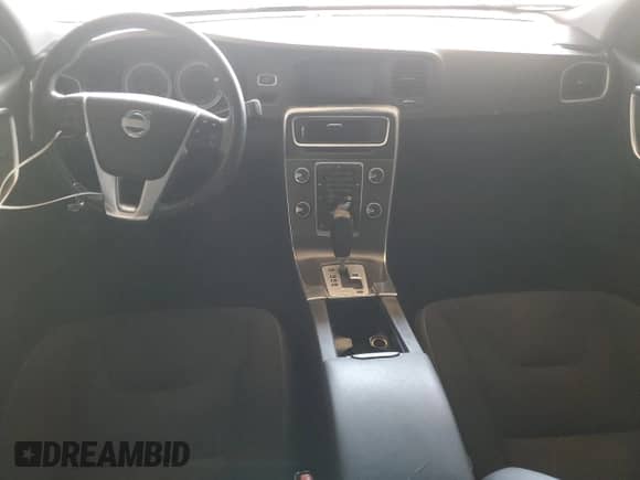 2012 Volvo S60 T5 с VIN YV1622FS2C2108227, выставлен на аукционе Copart как лот 66946365 с пробегом Не указан миль и Чистый • Clean title. История ставок и продаж доступна на DreamBid. Изображение 8.