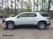 2022 Chevrolet Traverse LS z VIN 1GNEVFKW4NJ101305, wystawiony jako IAAI lot #42037461 z przebiegiem 62 055 mil mil oraz . Historia ofert i sprzedaży dostępna na DreamBid. Obrazek 15.