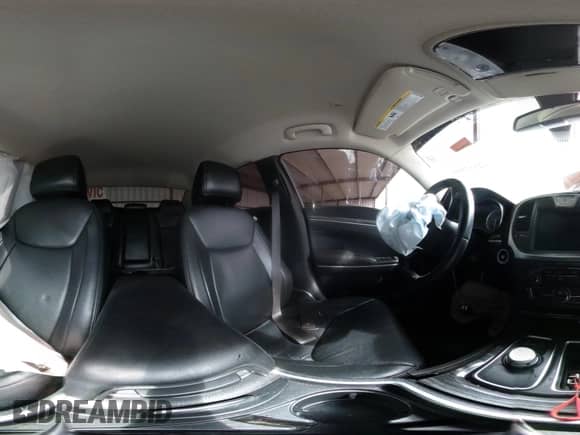 2018 Chrysler 300 Touring с VIN 2C3CCAAG3JH340797, выставлен на аукционе IAAI как лот 42932969 с пробегом 96 678 миль миль и . История ставок и продаж доступна на DreamBid. Изображение 17.