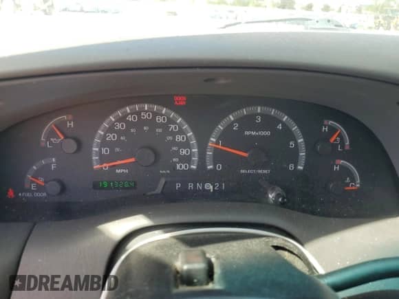 2002 Ford F-150 XL z VIN 1FTRX17W82NB59499, wystawiony jako Copart lot #85295365 z przebiegiem 191 328 mil mil oraz Szkoda całkowita • Salvage title. Historia ofert i sprzedaży dostępna na DreamBid. Obrazek 9.