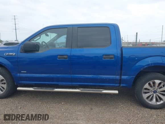 2017 Ford F-150 XL z VIN 1FTEW1CP3HKD58597, wystawiony jako IAAI lot #41928993 z przebiegiem 143 802 mil mil oraz . Historia ofert i sprzedaży dostępna na DreamBid. Obrazek 14.