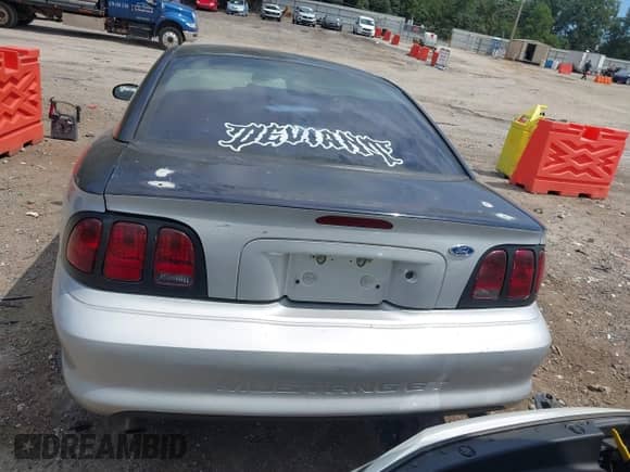 1998 Ford Mustang GT с VIN 1FAFP42X9WF104912, выставлен на аукционе IAAI как лот 43124465 с пробегом 164 445 миль миль и . История ставок и продаж доступна на DreamBid. Изображение 16.