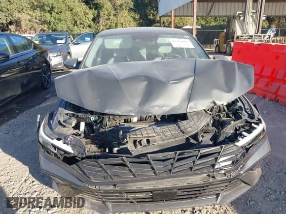 2025 Hyundai Elantra Limited with VIN KMHLP4DG9SU910146, listed as a IAAI auction lot 43459002 with 26,882 mi miles and . Bid and sale history available at DreamBid. Image 12.