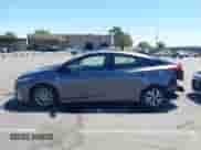 2018 Toyota Prius Plus z VIN JTDKARFP3J3073801, wystawiony jako IAAI lot #42903373 z przebiegiem 90 429 mil mil oraz . Historia ofert i sprzedaży dostępna na DreamBid. Obrazek 15.