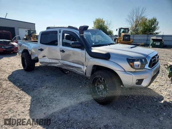 2006 Toyota Tacoma с VIN 5TEMU52N06Z211204, выставлен на аукционе Copart как лот 80918345 с пробегом 135 285 миль миль и На запчасти • Non repairable. История ставок и продаж доступна на DreamBid. Изображение 4.
