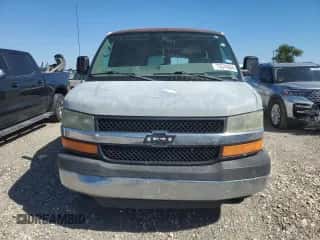 2005 Chevrolet Express Passenger с VIN 1GAHG39U051232615, выставлен на аукционе Copart как лот 73574264 с пробегом 207 303 миль миль и Списание • Salvage title. История ставок и продаж доступна на DreamBid. Изображение 5.