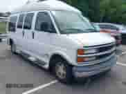 1999 Chevrolet Express z VIN 1GBFG15R6X1096731, wystawiony jako IAAI lot #42705801 z przebiegiem 283 008 mil mil oraz . Historia ofert i sprzedaży dostępna na DreamBid. Obrazek 1.