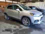 2017 Chevrolet Trax LT z VIN 3GNCJLSB7HL130678, wystawiony jako Copart lot #86058235 z przebiegiem 80 373 mil mil oraz Szkoda całkowita • Salvage title. Historia ofert i sprzedaży dostępna na DreamBid. Obrazek 4.
