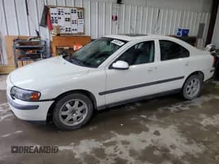 2002 Volvo S60 с VIN YV1RH58D022172714, выставлен на аукционе Copart как лот 48609244 с пробегом 125 136 миль миль и Списание • Salvage title. История ставок и продаж доступна на DreamBid. Изображение 1.