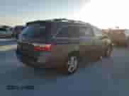 2013 Honda Odyssey Touring z VIN 5FNRL5H93DB050994, wystawiony jako Copart lot #89448415 z przebiegiem 138 294 mil mil oraz Czysty tytuł • Clean title. Historia ofert i sprzedaży dostępna na DreamBid. Obrazek 3.