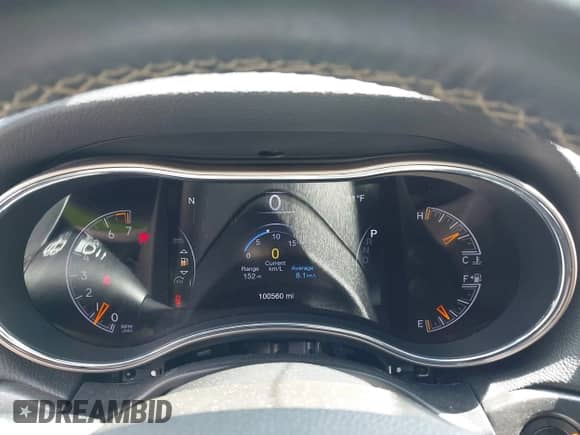 2017 Jeep Grand Cherokee Limited with VIN 1C4RJEBG9HC902975, listed as a IAAI auction lot 42972015 with 100,560 mi miles and . Bid and sale history available at DreamBid. Image 7.