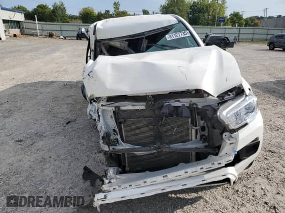 2022 Toyota Tacoma SR z VIN 3TYRZ5CN1NT014189, wystawiony jako Copart lot #81127735 z przebiegiem Nie podano mil oraz Szkoda całkowita • Salvage title. Historia ofert i sprzedaży dostępna na DreamBid. Obrazek 5.