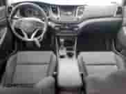 2017 Hyundai Tucson Limited z VIN KM8J3CA21HU364523, wystawiony jako Copart lot #81440465 z przebiegiem 122 247 mil mil oraz Czysty tytuł • Clean title. Historia ofert i sprzedaży dostępna na DreamBid. Obrazek 8.