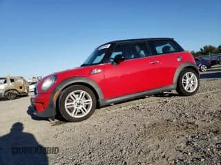 2011 MINI Hardtop S with VIN WMWSV3C5XBTY21558, listed as a Copart auction lot 68293945 with 142,685 mi miles and Clean title. Bid and sale history available at DreamBid. Image 1.
