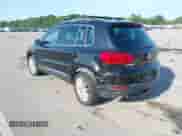 2012 Volkswagen Tiguan S с VIN WVGAV7AX7CW523894, выставлен на аукционе IAAI как лот 42534789 с пробегом 100 944 миль миль и . История ставок и продаж доступна на DreamBid. Изображение 3.