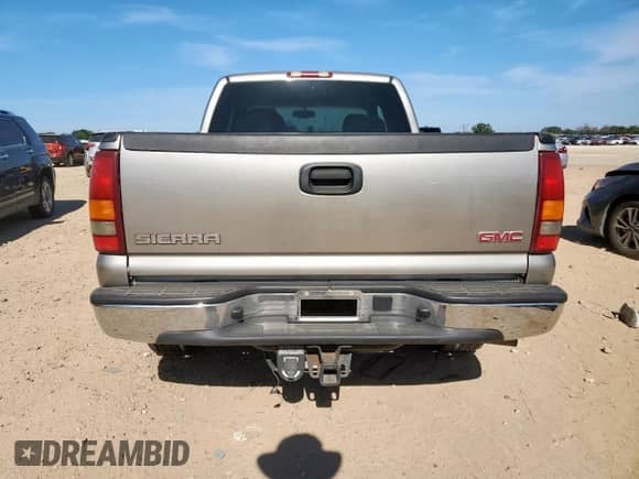 2003 GMC Sierra 1500 SLE with VIN 2GTEC19T331306764, listed as a Copart auction lot 66024655 with Not provided miles and Salvage title. Bid and sale history available at DreamBid. Image 6.